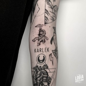 tatuaje_brazo_astronauta_logiabarcelona_kata